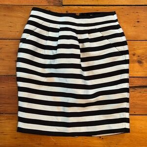 Banana Republic Black and White  striped Skirt size 4. Classic, stripes,…